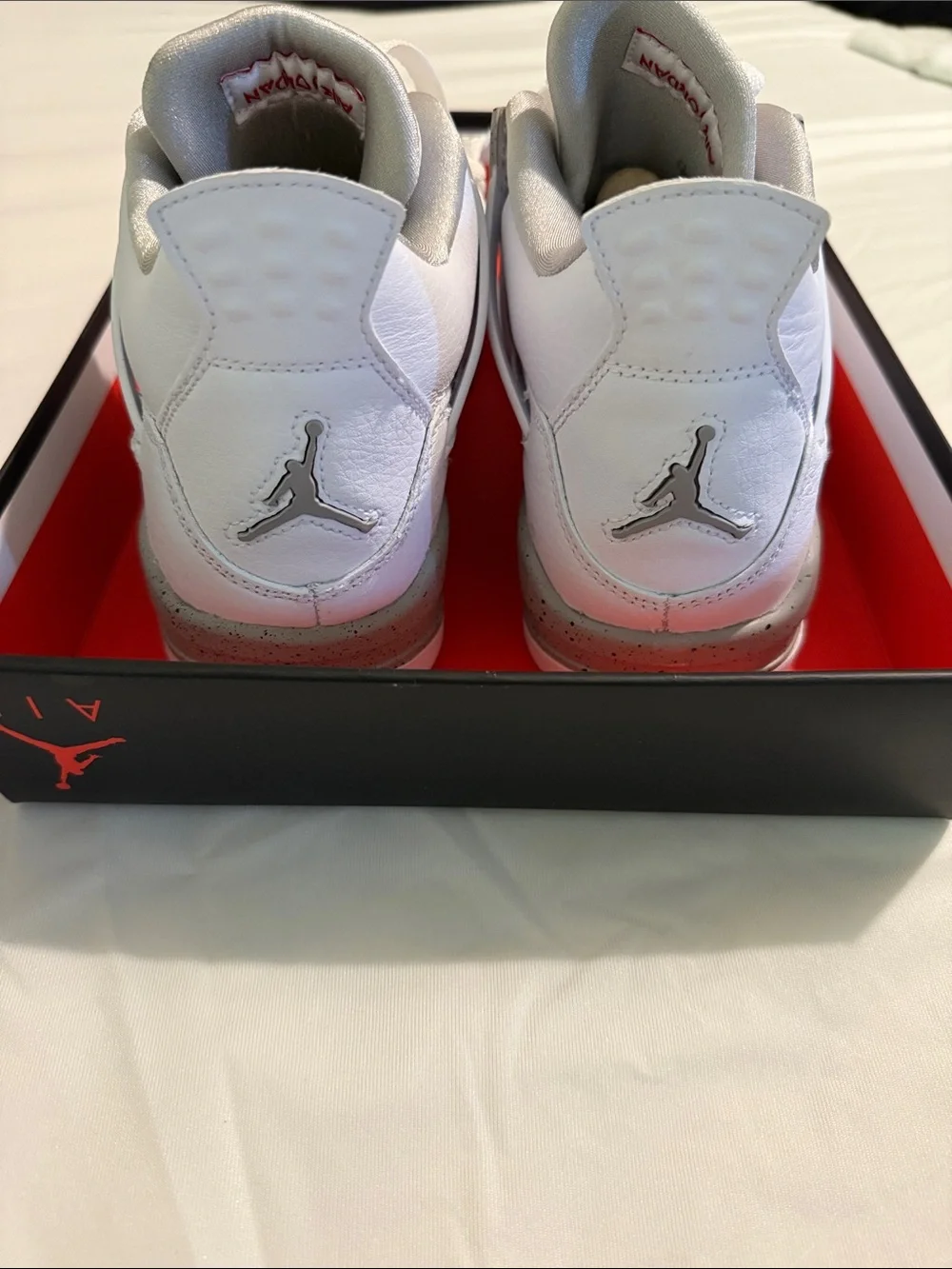 Jordan clean white